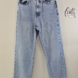 ZARA Light Wash Straight Leg Jeans – Size 6 (EUR 38) – Like New